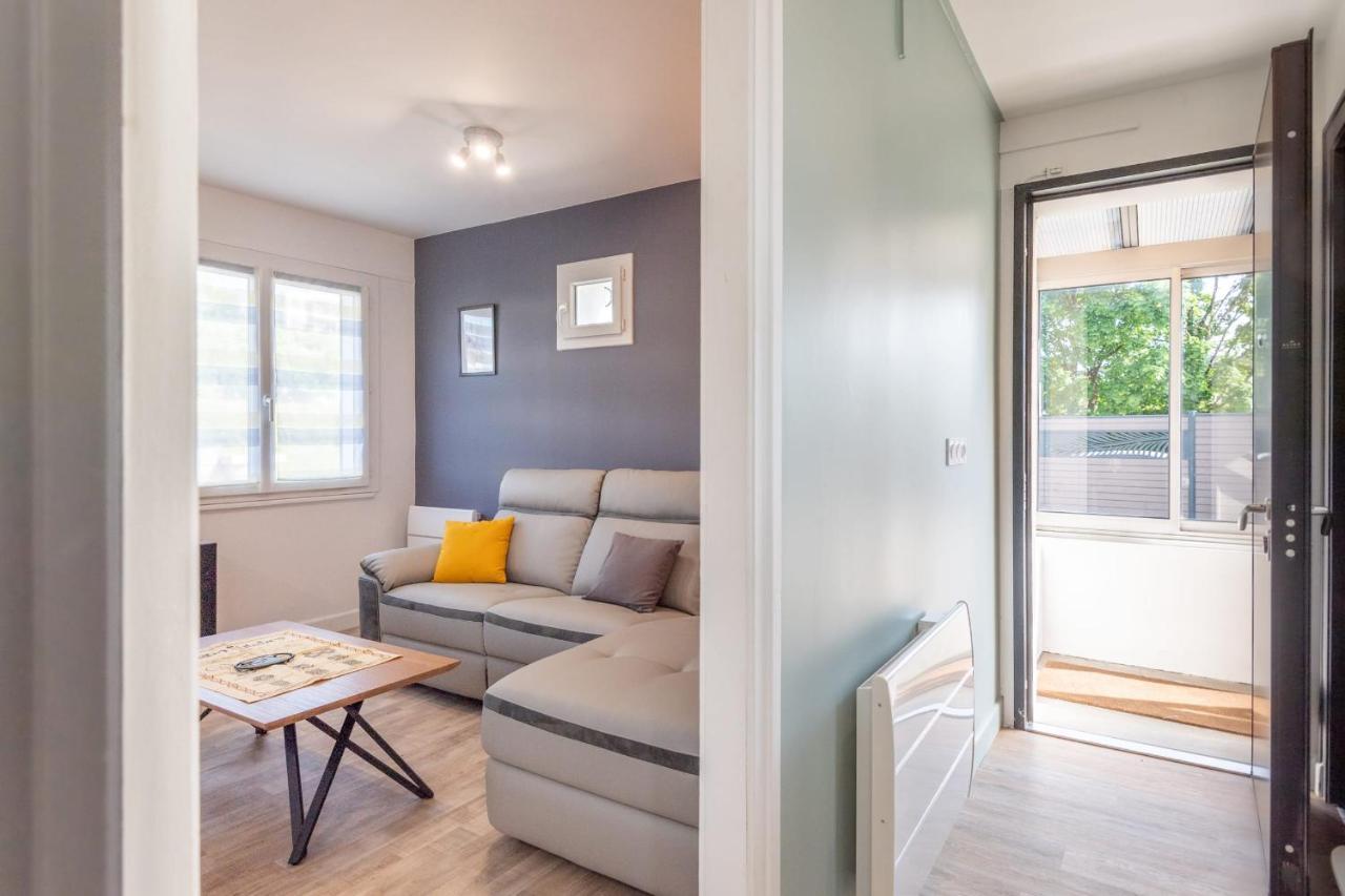 Ideally Located Furnished Townhouse With 3 Bedrooms Parking & Garden Annecy Buitenkant foto