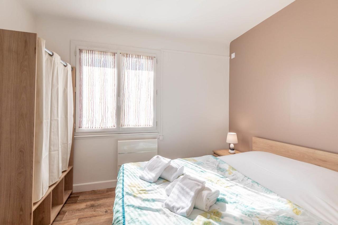 Ideally Located Furnished Townhouse With 3 Bedrooms Parking & Garden Annecy Buitenkant foto