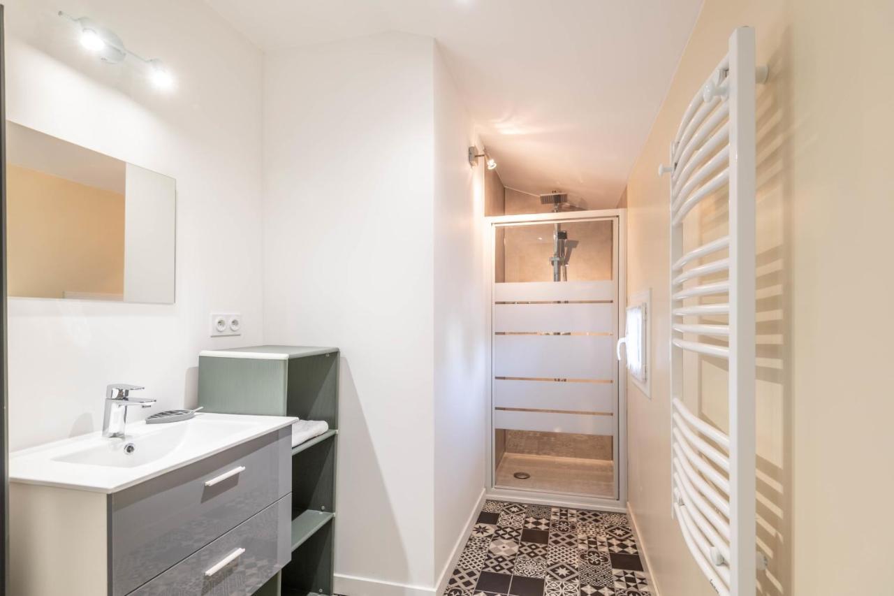 Ideally Located Furnished Townhouse With 3 Bedrooms Parking & Garden Annecy Buitenkant foto