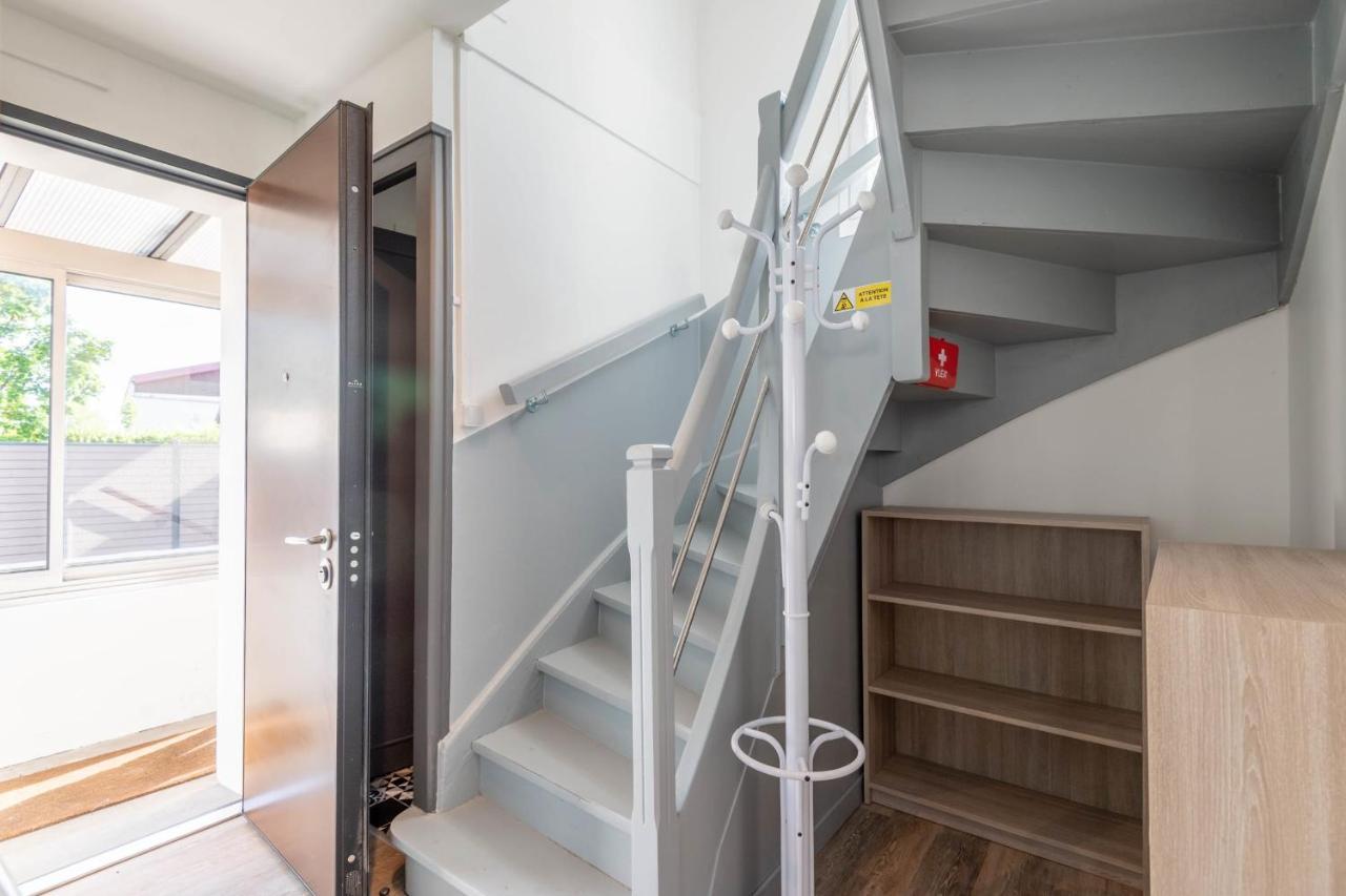 Ideally Located Furnished Townhouse With 3 Bedrooms Parking & Garden Annecy Buitenkant foto