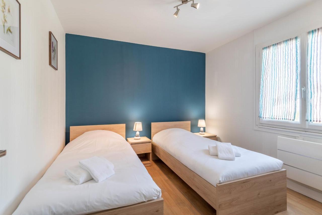 Ideally Located Furnished Townhouse With 3 Bedrooms Parking & Garden Annecy Buitenkant foto